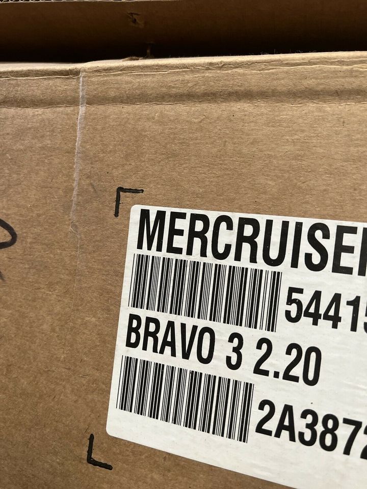 Mercruiser Bravo 3 Neu