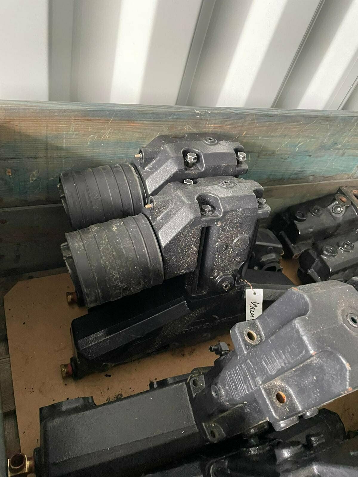 Original Volvo Penta Auspuff Manifold und Riser